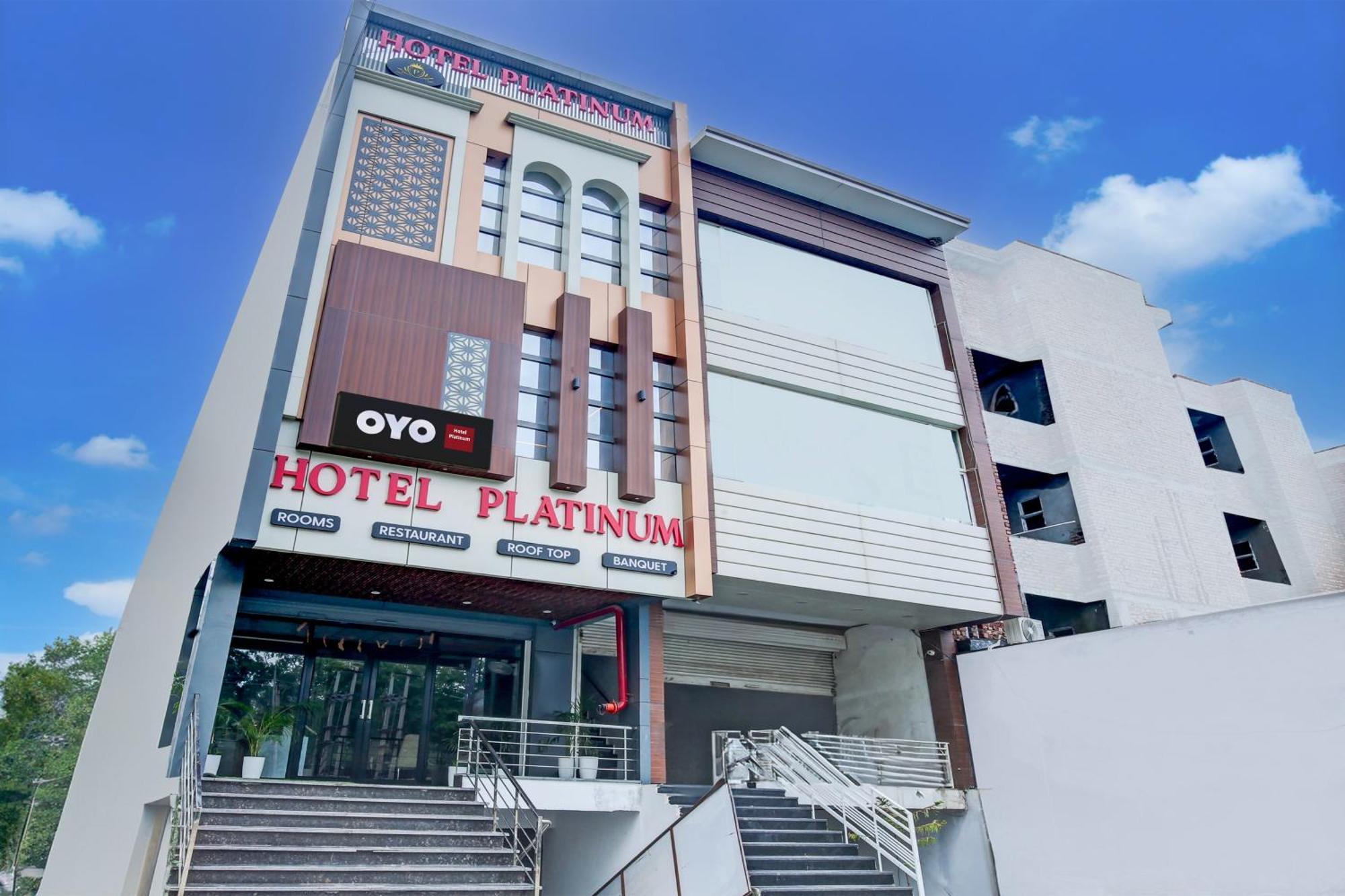 Hotel O Platinum Zirakpur Exterior foto